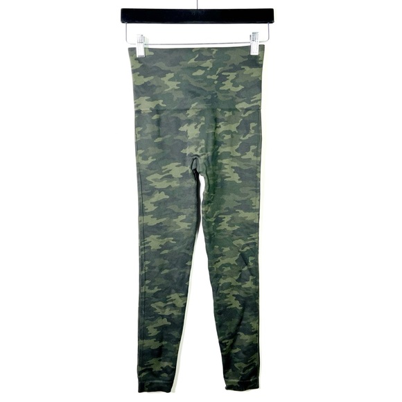 Spanx Revolve Look at Me Now Seamless Leggings Shaping Tights Green Camo Size S - Picture 2 of 9